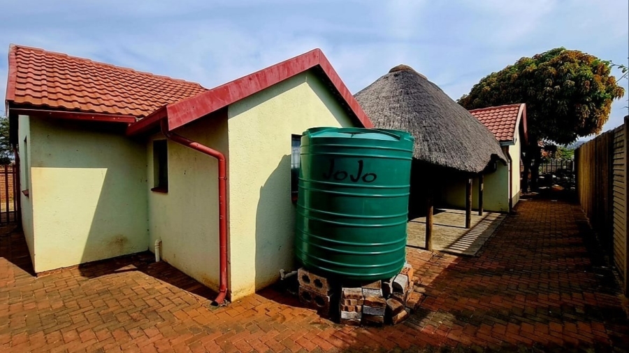 3 Bedroom Property for Sale in Geelhoutpark North West